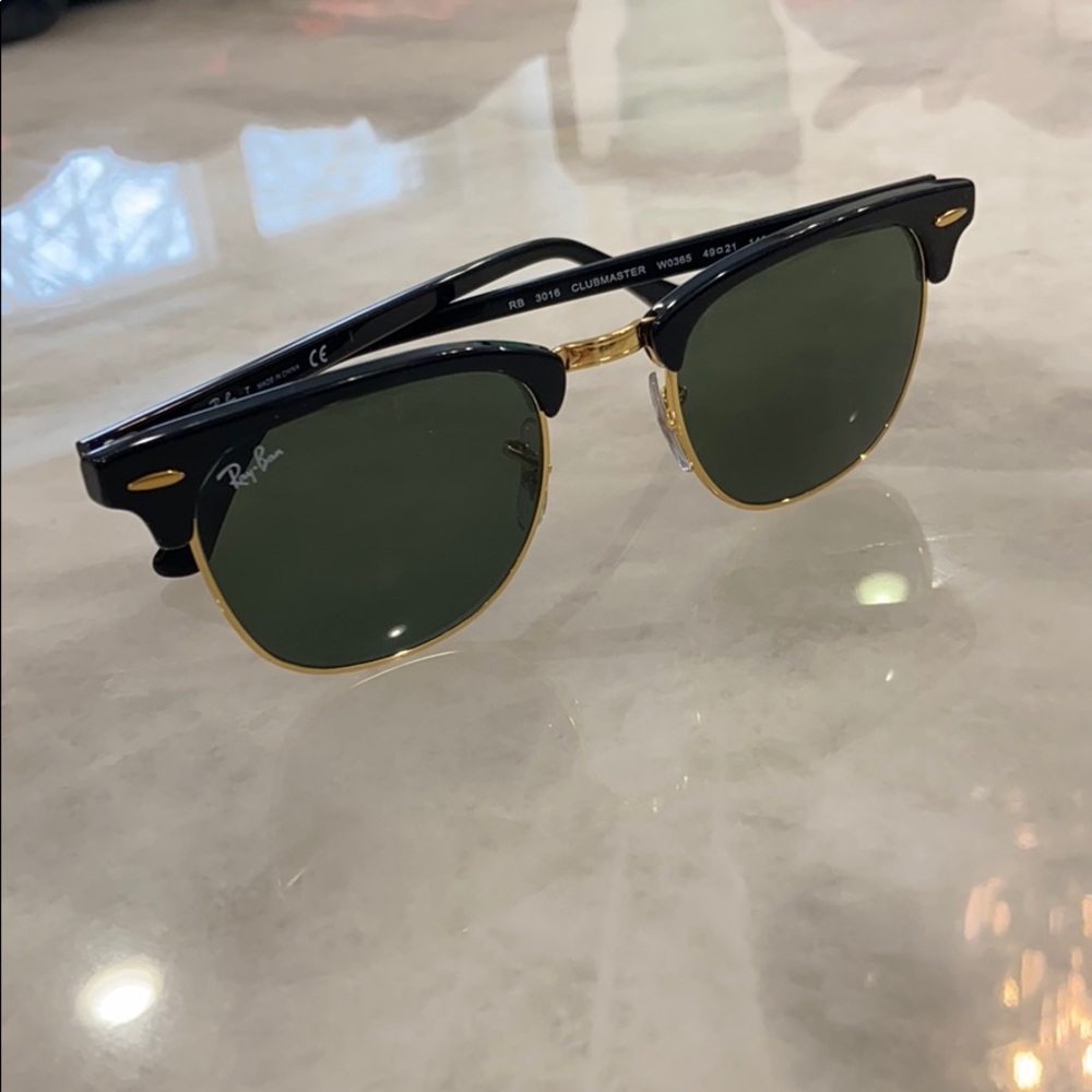 Ray bans sunglasses and case